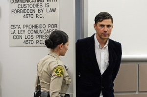 Напавшему на Брэда Питта украинцу запрещено приближаться к звездам