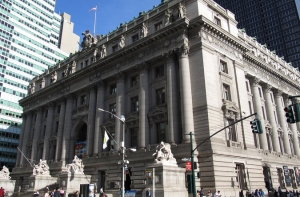 Американец хочет два унцеллиона долларов за жизнь в Нью-Йорке