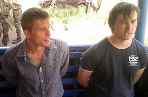 Освобожденные корреспонденты телеканала LifeNews прилетели в Грозный