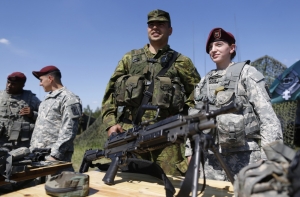 Пентагон отменил военные учения с участием стран НАТО на Украине