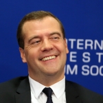 Медведев поручил «Газпрому» отключить Украине газ