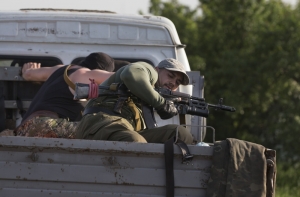 Украинские силовики сообщили об обстрелах блокпостов под Славянском