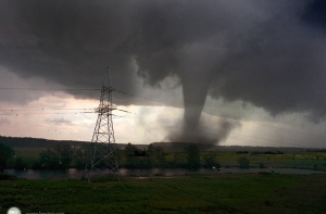 Смерч в Риге оказался виртуальным, но многие его ощутили