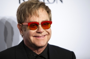 Элтон Джон обсудит с Путиным права секс-меньшинств