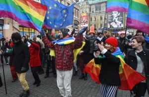 Секс-меньшинства хотят помочь новым властям Украины