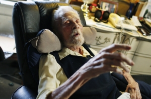 В США на 112 году жизни скончался самый старый в мире мужчина