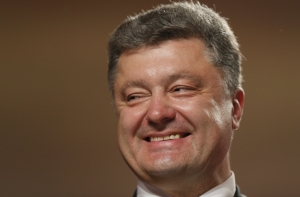 Порошенко объявил о контрнаступлении на востоке Украины