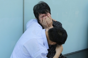 Десятки человек пропали после крушения судна в Малайзии