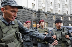 СМИ: в одной из частей Нацгвардии Украины поднялся бунт (ВИДЕО)