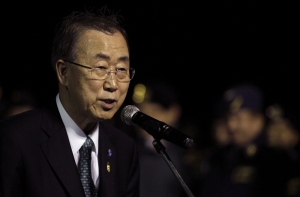 Запад не осудил нападение на посольство России в Киеве