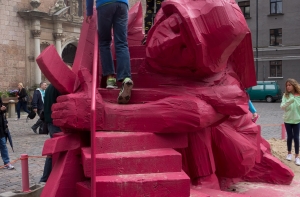«Розовый солдат» Айгара Бикше возмутил общественность