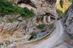 В Дагестане автобус упал в ущелье:  погибло 10 человек