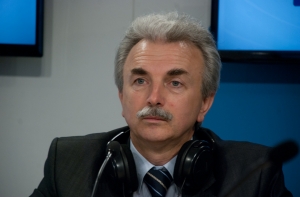 Экс-глава КС: Конституционный суд редко «дружит» с властью (АУДИО)