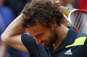 Гулбис выбыл из борьбы на турнире в Уимблдоне