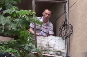 Одессит выбросил свою бабушку из окна