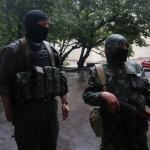 Под пули в Донецке вместе с оператором Кляном попали группы трех каналов