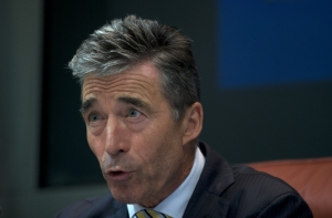 НАТО обеспокоена данными о получении ополченцами тяжелого вооружения