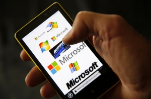 Nokia и Microsoft создали «селфифон»