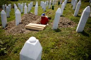 Нидерланды признаны виновными в гибели 300 мусульман в Сребренице