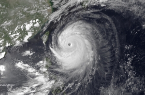 Полмиллиона японцев эвакуируют из-за тайфуна