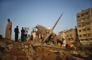 Армия Израиля атаковала за ночь 160 целей в секторе Газа