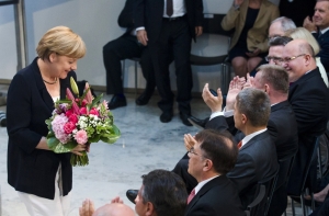 От канцлера ФРГ, которая празднует 60-летие, ждут сюрпризов