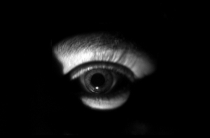 Семейная пара лечила сына от никтофобии запиранием в багажнике