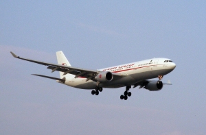 На борту разбившегося борта Air Algerie было 80 граждан Франции