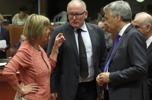 ЕС пока не будет расширять список санкций против России