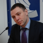 АНОНС: на радио Baltkom – парламентский секретарь МИД Виктор Макаров