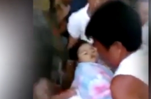 На Филиппинах девочка «воскресла» на собственных похоронах (ВИДЕО)