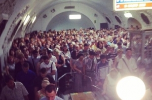 ЧП в московском метро: погибли несколько человек, более 100 пострадали (ФОТО)