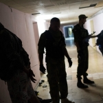 Бомбу ищут в здании «Пятого канала» на Украине, вещание приостановлено