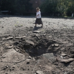 Журналисты Первого канала попали под обстрел в Славянске (ВИДЕО)