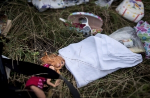 Скандал: журналист рылся в вещах пассажирки разбившегося Boeing (ВИДЕО)