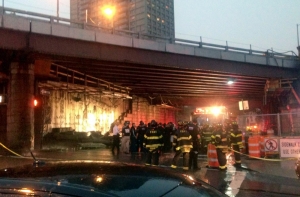 В Нью-Йорке обрушилась часть Бруклинского моста