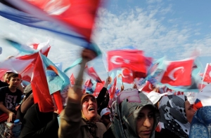 Первые прямые президентские выборы начинаются в Турции