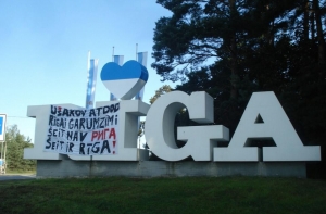 Надпись RĪGA снова оказалась в центре внимания (ФОТО)