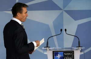 Генсек НАТО Расмуссен прибыл с визитом в Киев