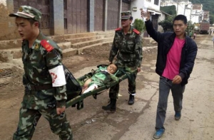 В Китае жертвами землетрясения стали 150 человек