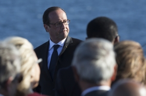 Президент Франции призвал Киев к сдержанности в силовой операции