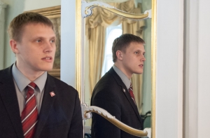 Домбрава: деньги – не главное, когда под боком такой враг, как Путин