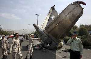 При падении самолета в Тегеране выжили девять человек