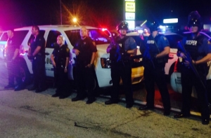 Убийство подростка полицейским в США спровоцировало массовые беспорядки