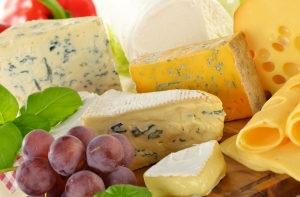 Эксперт: Латвия могла бы экспортировать молочную продукцию в Китай