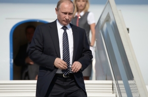 Путина в Крыму встретили овациями (ВИДЕО)