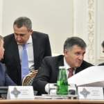 «Правый сектор» требует отставки Авакова