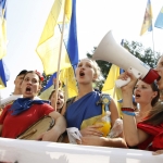 Киев: сотни митингующих у здания Рады требуют люстрации