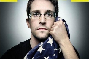 Фото Сноудена с флагом США возмутило американцев (ФОТО)