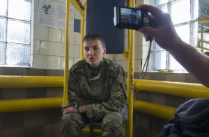 Суд отказался отпустить летчицу Савченко под залог